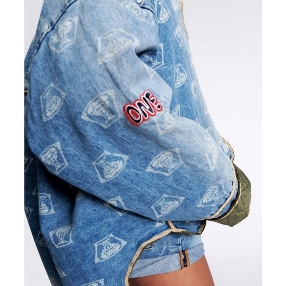 One Teaspoon Patchwork Stuffed Medusa Oversized Denim Jacket - Picture 10 of 16